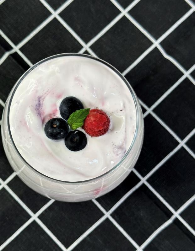 Yogurt cream with forest fruits