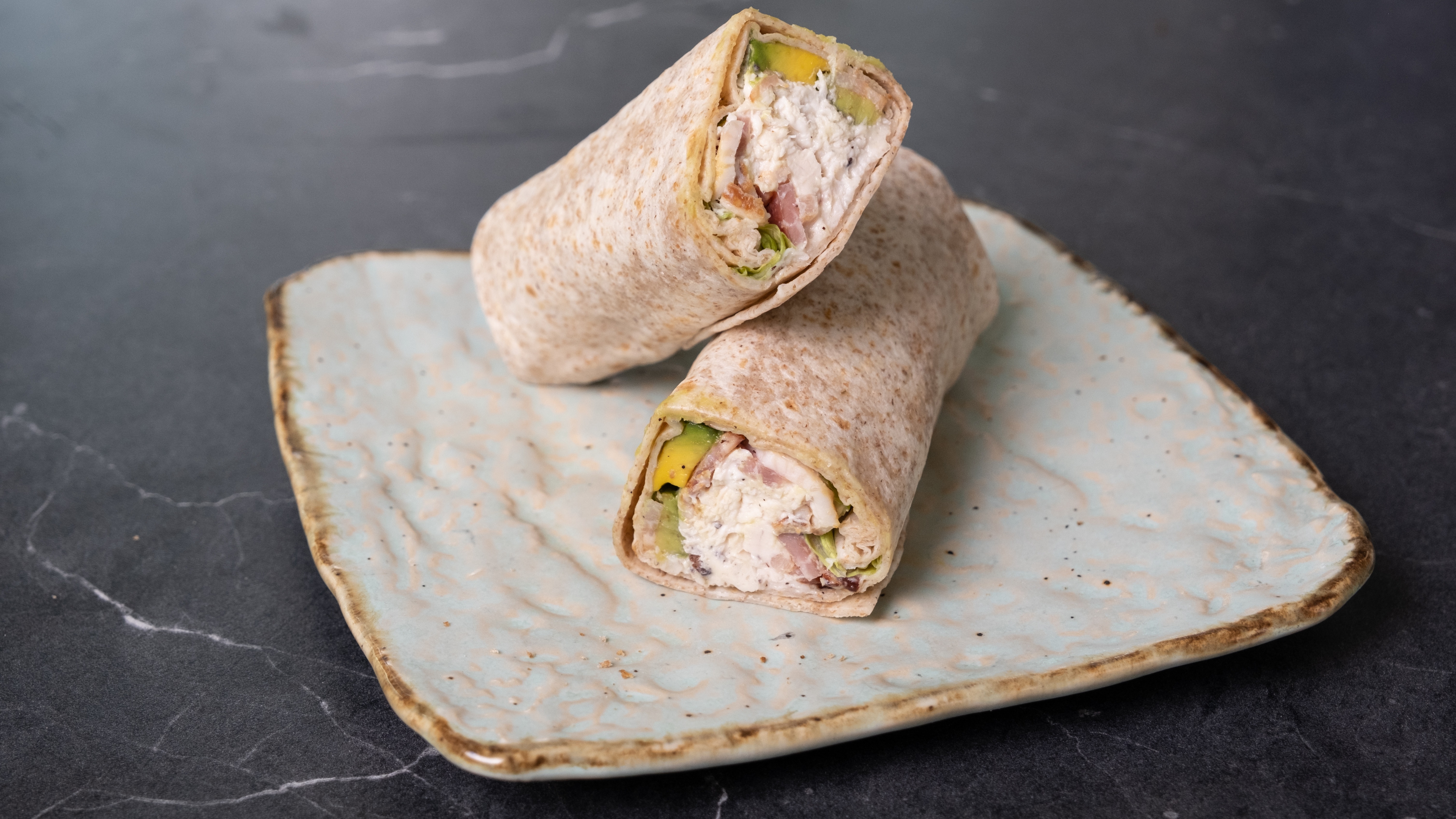Chicken avocado wrap (270gr) Chicken avocado wrap (270gr)